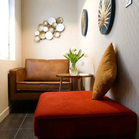 La Famiglia Étretat