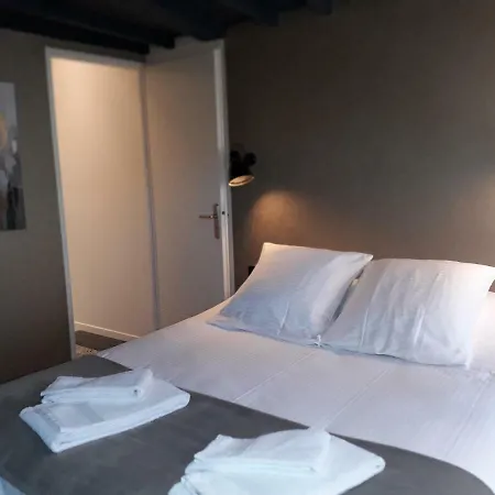 La Famiglia Apartment