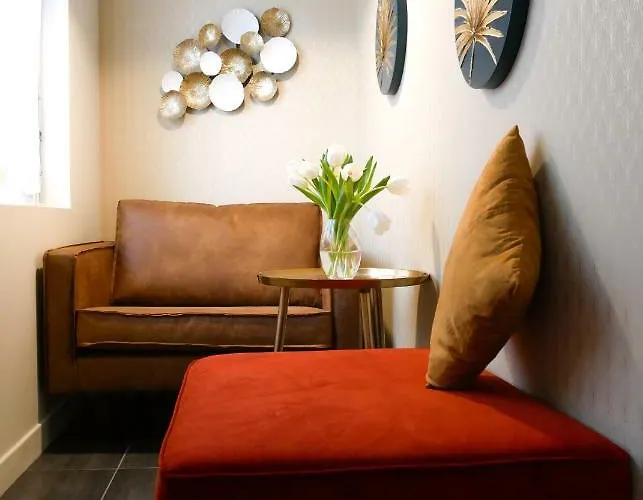 La Famiglia Étretat